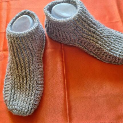 Ženske kvačkane hišne copate (36-39) - sivi, topli in mehki